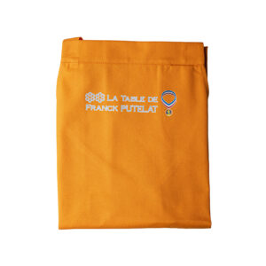 FRANCK-PUTELAT-MOF-RESTAURANT-HOTEL-PACKSHOT-TABLIER-2024-02-CARCASSONNE-VERRI-2 jpg